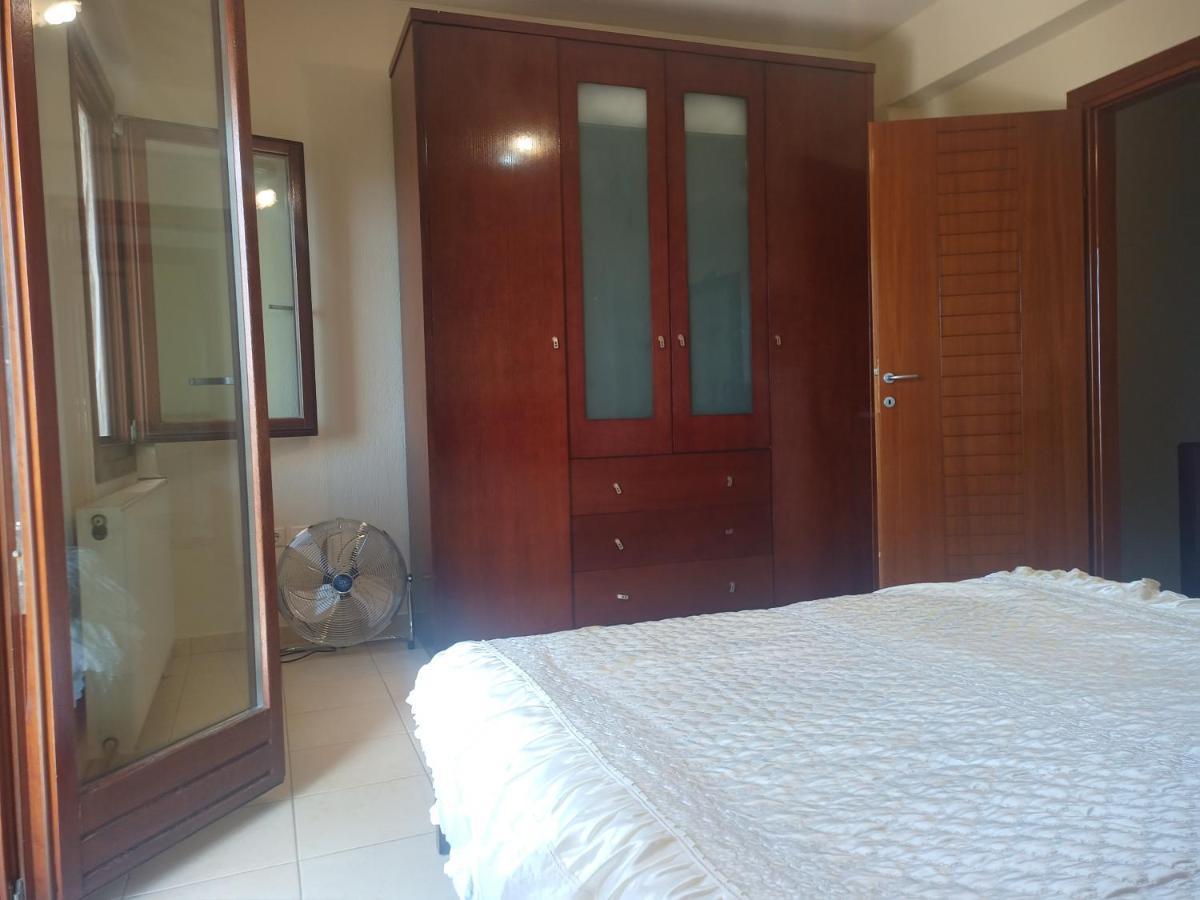 Μεζονετα Apartment Nea Roda Exterior photo